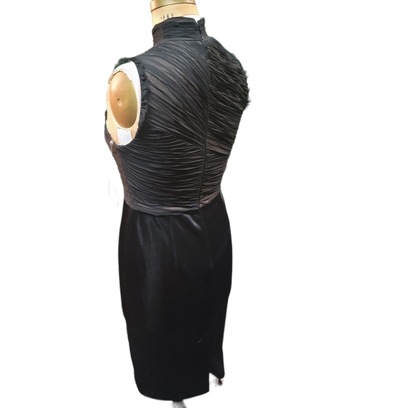 Vera Wang Black Nude Silk Chiffon Mock Neck Ruched Sheath Dress Size 12 - Picture 2 of 10
